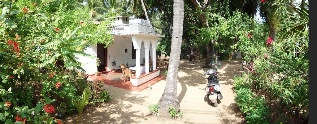 Little White House Ξενοδοχείο Trincomalee Εξωτερικό φωτογραφία