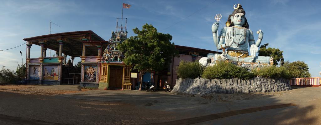Little White House Ξενοδοχείο Trincomalee Εξωτερικό φωτογραφία