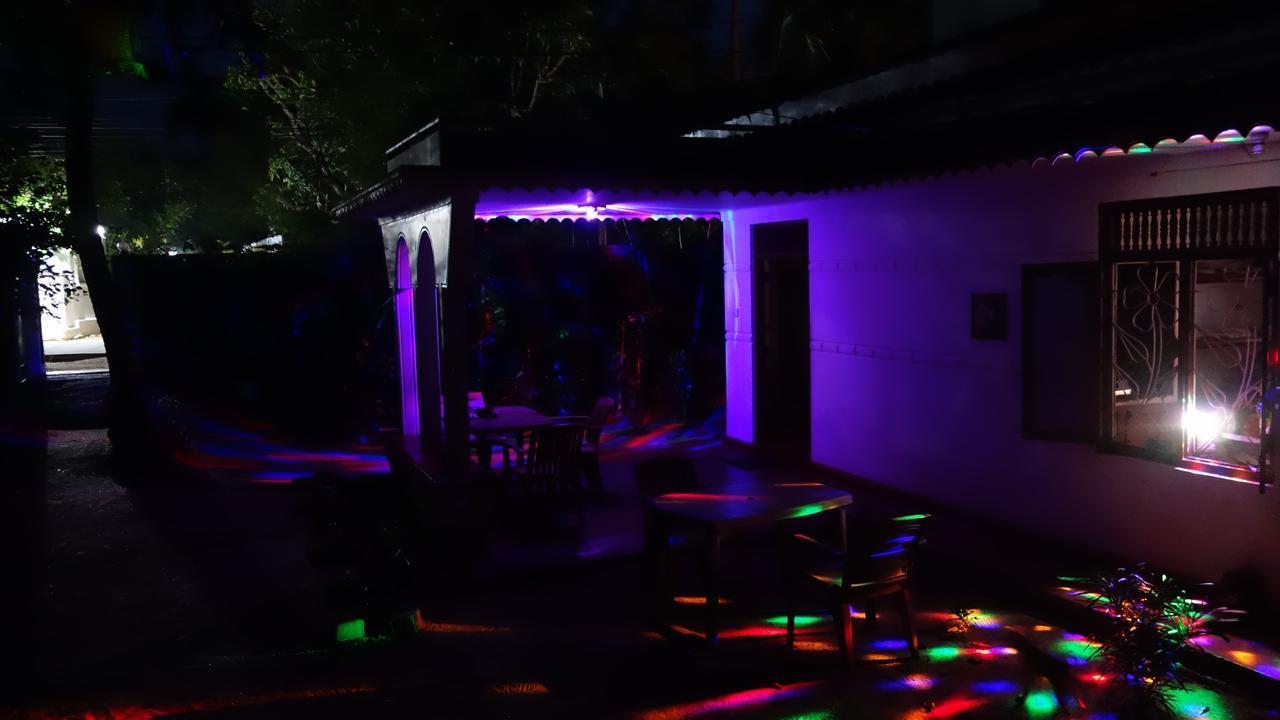 Little White House Ξενοδοχείο Trincomalee Εξωτερικό φωτογραφία