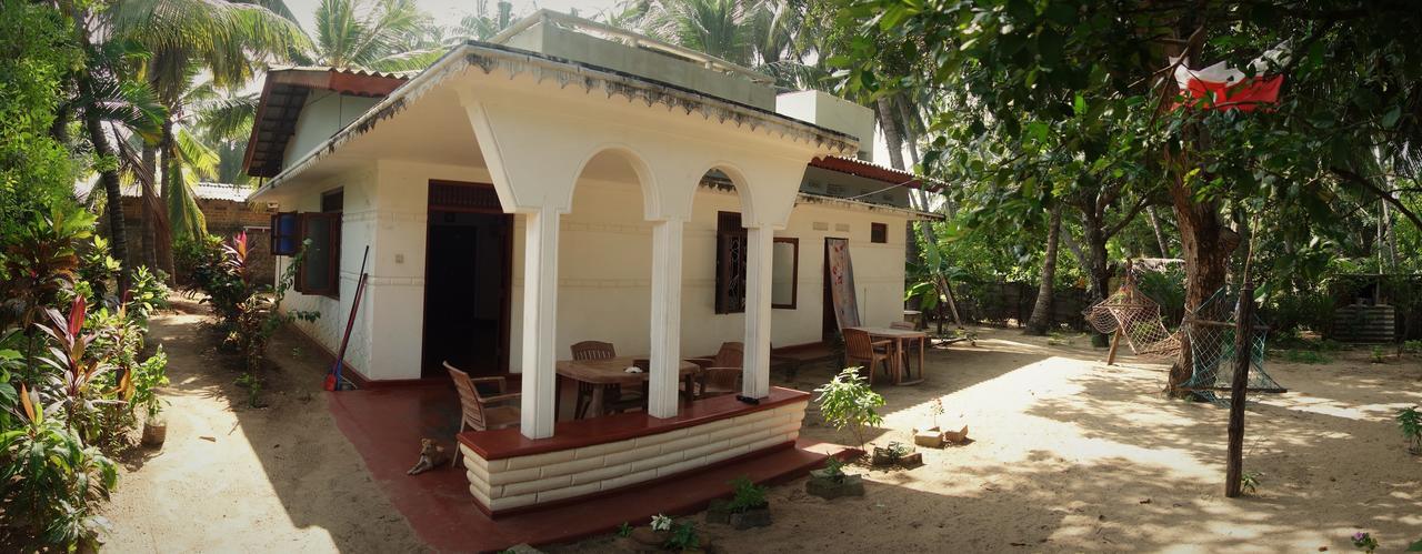 Little White House Ξενοδοχείο Trincomalee Εξωτερικό φωτογραφία